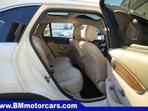 Used 2022 Mercedes-Benz GLC 300 4MATIC w/ Premium Package Lite image 38