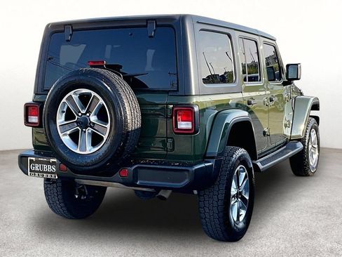 Used 2021 Jeep Wrangler Unlimited Sahara AWD/4WD image 2