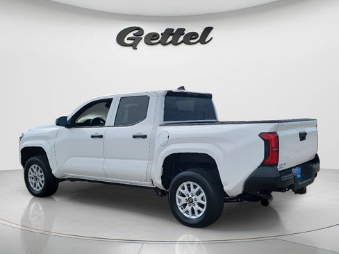 Certified 2024 Toyota Tacoma SR AWD/4WD image 8