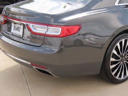 Used 2019 Lincoln Continental Black Label w/ Rear Seat Package image 10