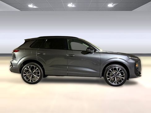 New 2026 Audi Q3 quattro 2.0T image 8
