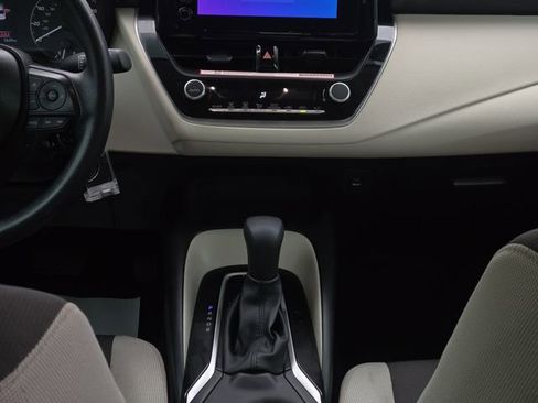 Used 2025 Toyota Corolla LE FWD image 19