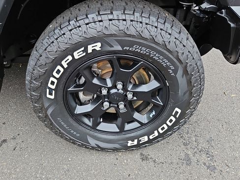 Used 2022 Jeep Wrangler Sport AWD/4WD image 8
