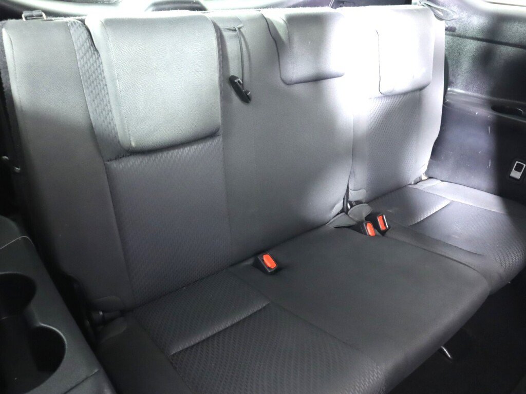 Used 2016 Toyota Highlander LE FWD image 31