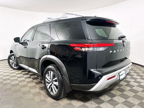 Used 2023 Nissan Pathfinder SL w/ Cargo Package AWD/4WD image 5