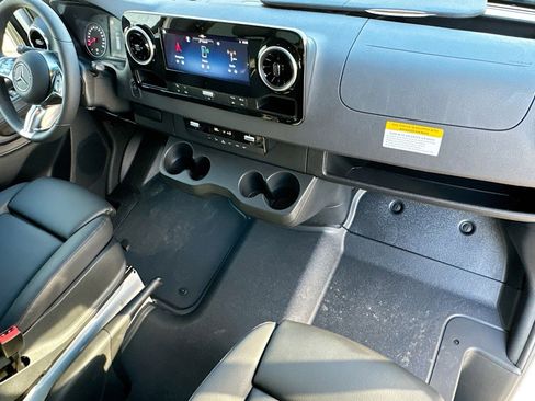 New 2026 Mercedes-Benz Sprinter 2500 image 24