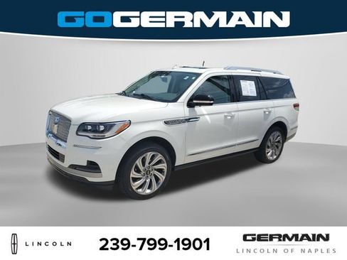Certified 2024 Lincoln Navigator Premiere AWD/4WD image 10
