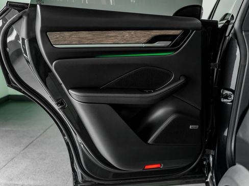 Certified 2024 Porsche Macan 4 Electric image 19