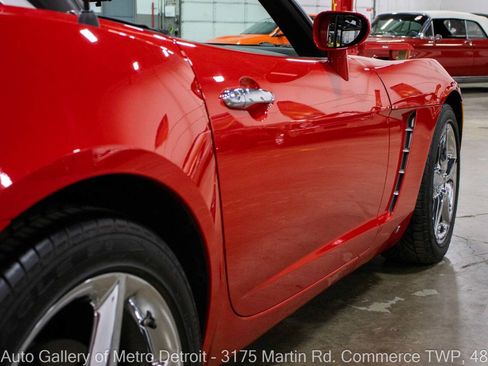 Used 2009 Saturn Sky Red Line RWD image 24