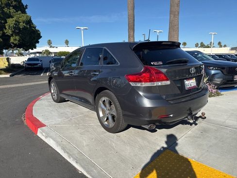Used 2010 Toyota Venza AWD image 15