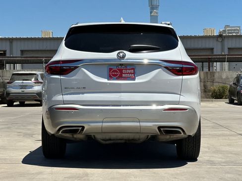Used 2020 Buick Enclave Premium w/ Sun and Sites Package FWD image 8