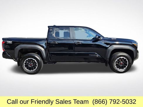 Used 2024 Toyota Tacoma TRD Off-Road AWD/4WD image 7