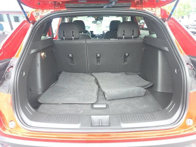 Used 2024 Chevrolet Trax RS w/ Driver Confidence Package FWD image 26