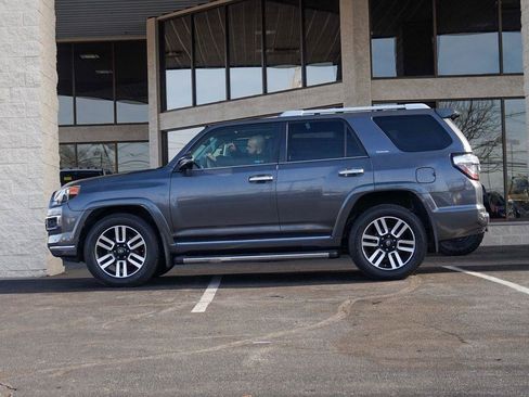 Used 2018 Toyota 4Runner Limited AWD/4WD image 5