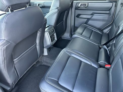 New 2025 Ford Bronco Outer Banks w/ Sasquatch Package image 12