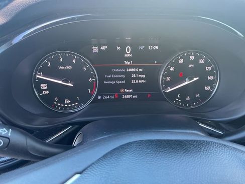 Used 2023 Buick Envision Essence image 27