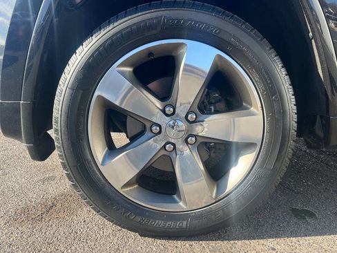 Used 2015 Jeep Grand Cherokee Overland w/ Advanced Technology Group image 38