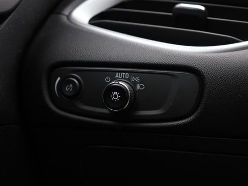 Used 2023 Chevrolet Malibu LT image 28