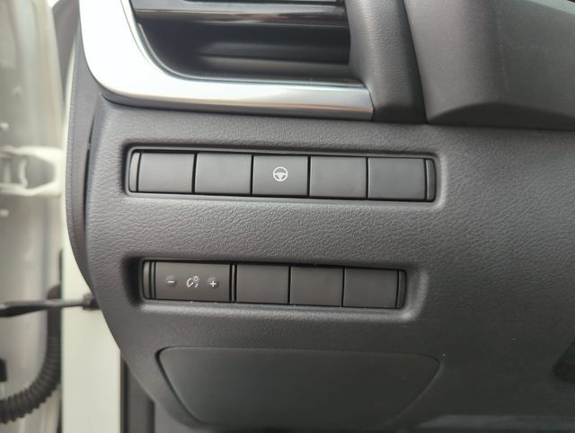 Certified 2021 Nissan Rogue SV FWD image 42