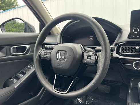 Used 2025 Honda Civic LX image 15