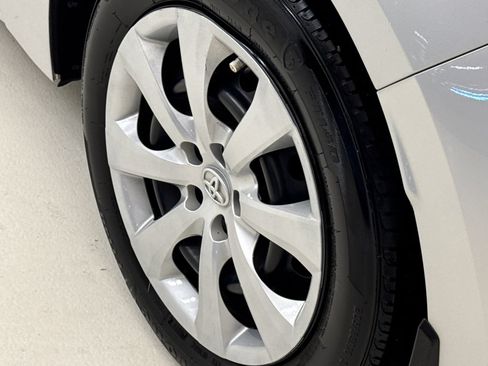 Used 2024 Toyota Corolla LE FWD image 11