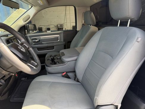 Used 2019 RAM 1500 Express RWD image 12