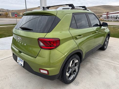 Used 2022 Hyundai Venue SEL w/ Cargo Package image 9