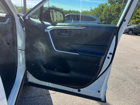 Used 2023 Toyota RAV4 LE FWD image 32