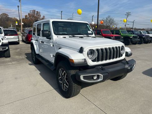 New 2025 Jeep Wrangler Unlimited Sahara image 4