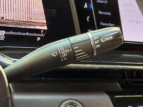 Used 2023 Cadillac Escalade Sport Platinum image 34