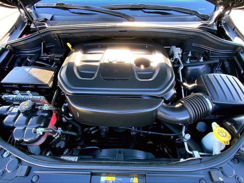 Used 2021 Jeep Grand Cherokee Laredo X image 28