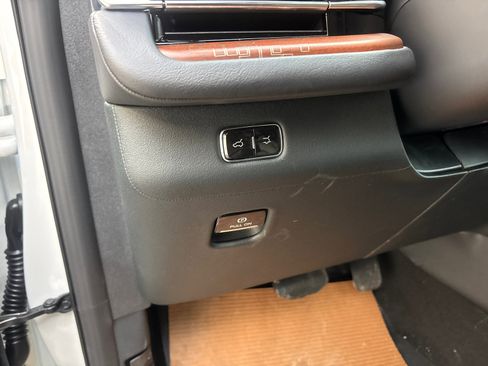 New 2026 Lincoln Navigator L Black Label image 13