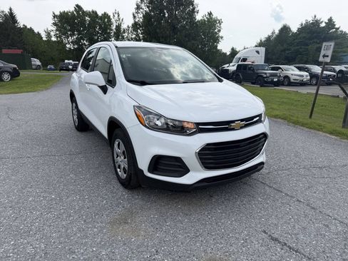 Used 2017 Chevrolet Trax LS FWD image 7