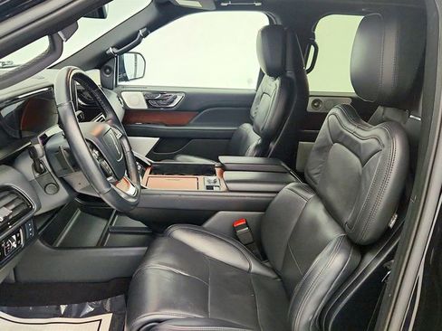 Used 2023 Lincoln Navigator Reserve image 20
