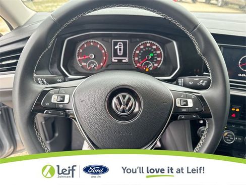 Used 2021 Volkswagen Jetta SE image 15