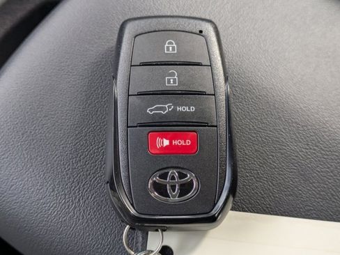 New 2026 Toyota Prius Plug-In Hybrid FWD image 30