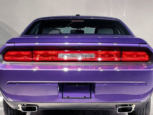 Used 2013 Dodge Challenger R/T image 36