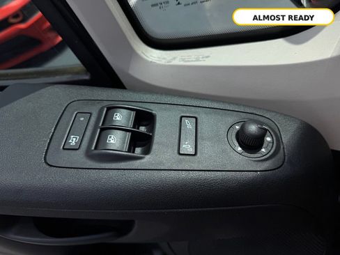 Used 2015 RAM ProMaster 2500 w/ Premium Appearance Group FWD image 16