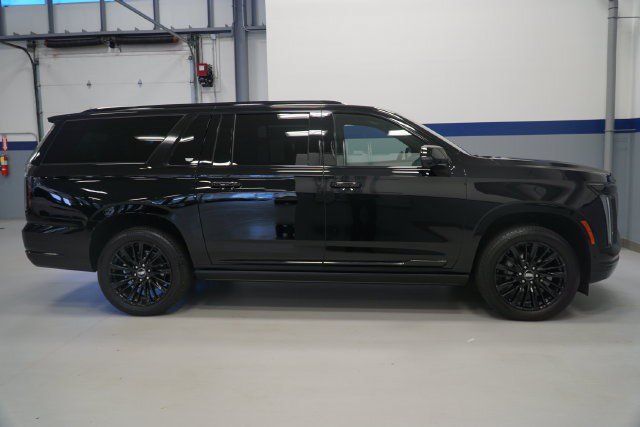 Certified 2025 Cadillac Escalade ESV Premium Luxury w/ Touring Package AWD/4WD image 12