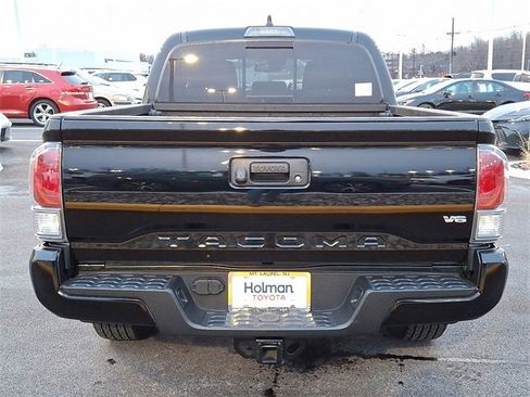 Certified 2022 Toyota Tacoma TRD Sport image 6