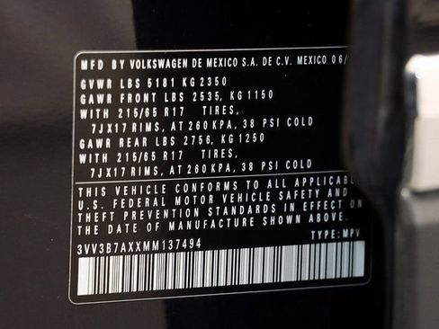 Used 2021 Volkswagen Tiguan SE R-Line image 30