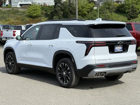 New 2026 Chevrolet Traverse LT w/ Sun and Wheel Package AWD/4WD image 3