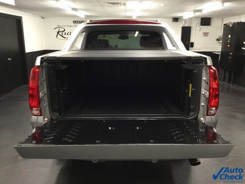 Used 2011 Cadillac Escalade EXT Luxury image 12