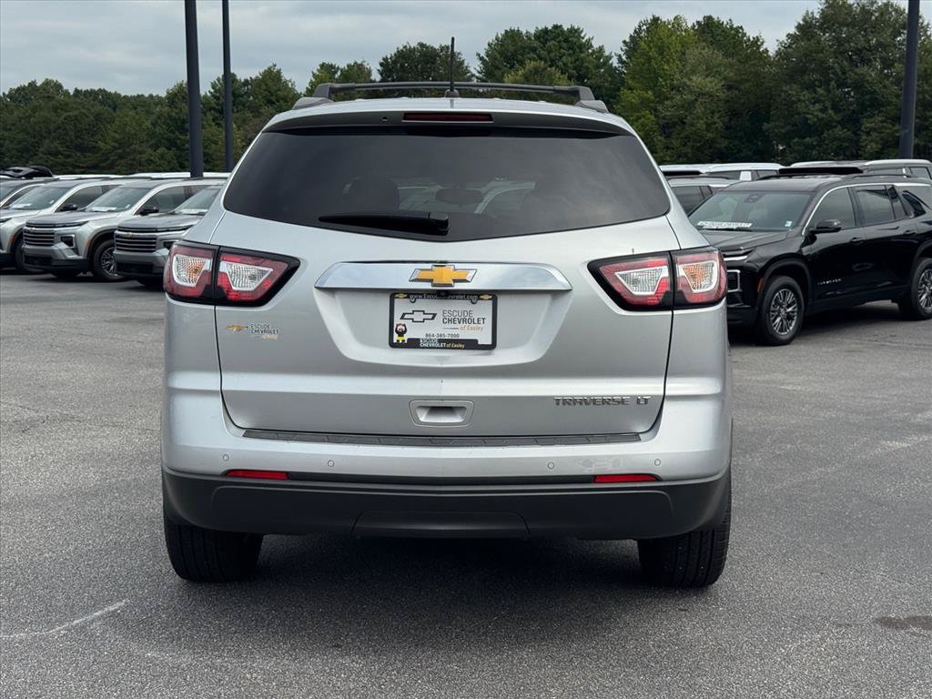 Used 2015 Chevrolet Traverse LT FWD image 4
