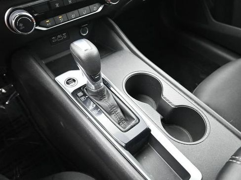 Used 2025 Nissan Altima 2.5 SV FWD image 31