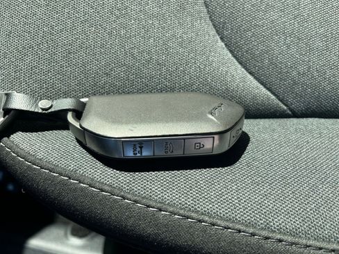 Used 2025 Kia K4 LXS image 18