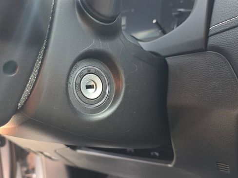 Used 2025 Toyota RAV4 LE image 27