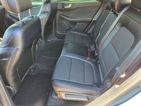 Used 2024 Ford Escape ST-Line w/ Tech Pack #1 AWD/4WD image 9