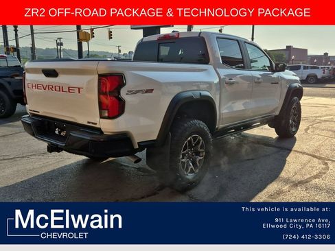 Used 2025 Chevrolet Colorado ZR2 w/ Technology Package AWD/4WD image 15