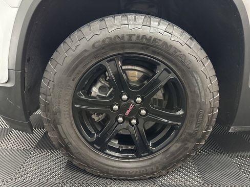 Used 2023 GMC Acadia AT4 w/ Preferred Package image 41